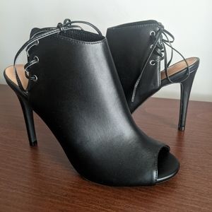 Wild Diva Berlin Cutout Bootie - Black - Brand New